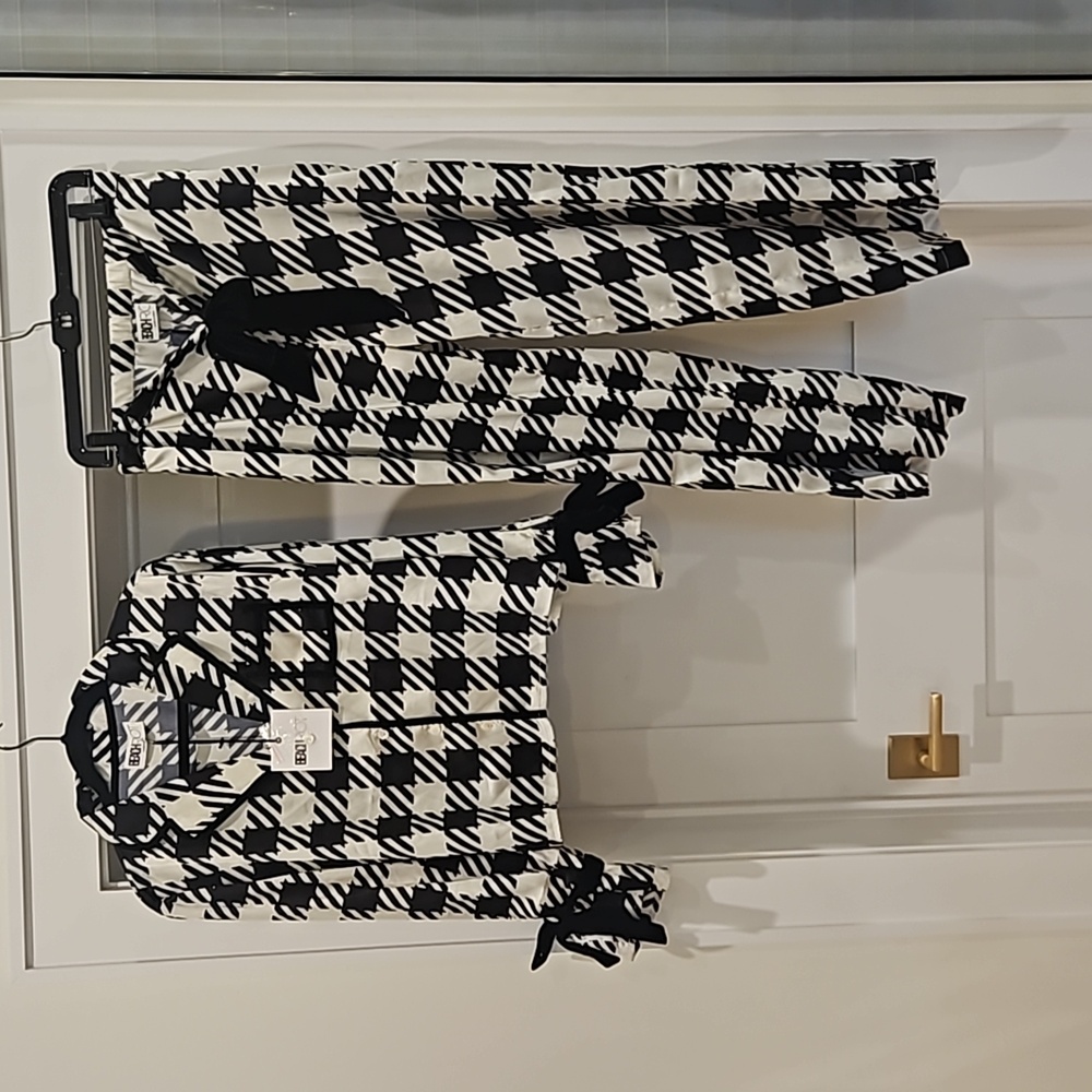 NWT Ladies Beach Riot Pajama Set